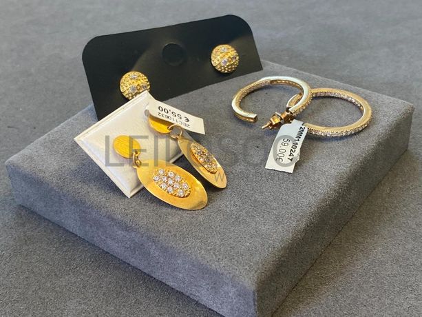 Brincos em prata e outros materiais