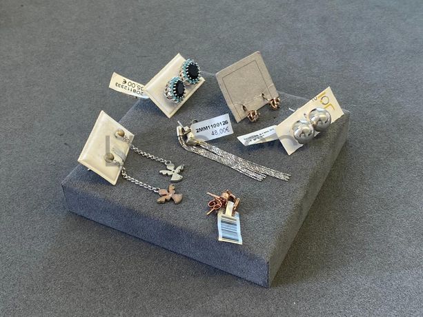 Brincos em prata e outros materiais