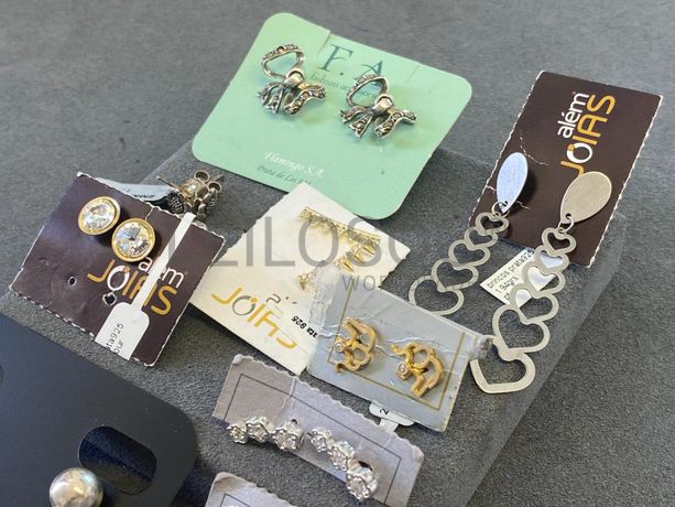 Brincos em prata e outros materiais