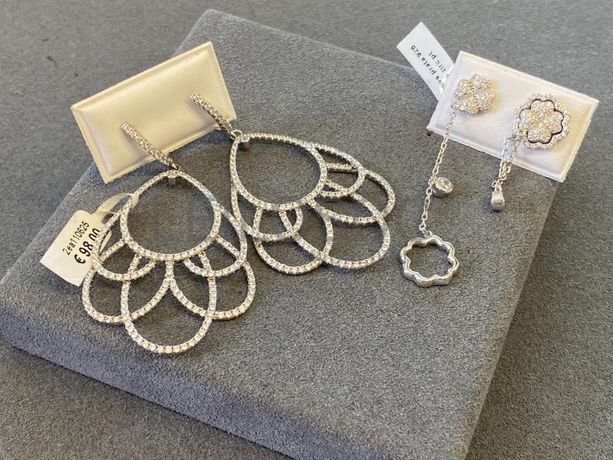 Brincos em prata e outros materiais