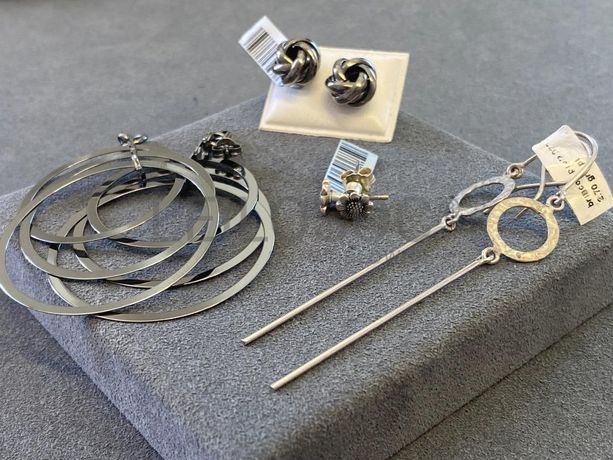 Brincos em prata e outros materiais
