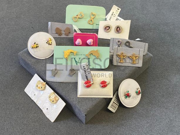 Brincos em prata e outros materiais