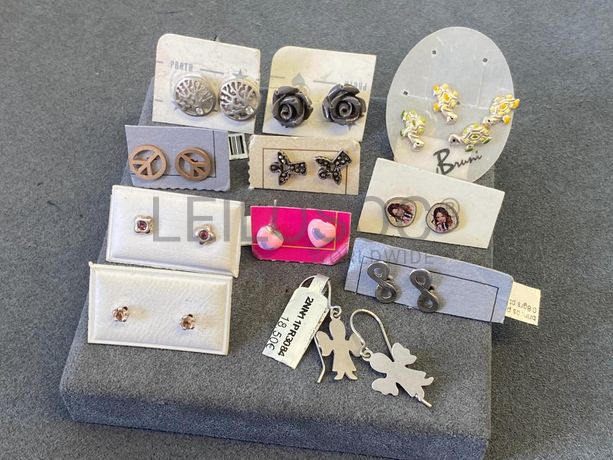 Brincos em prata e outros materiais