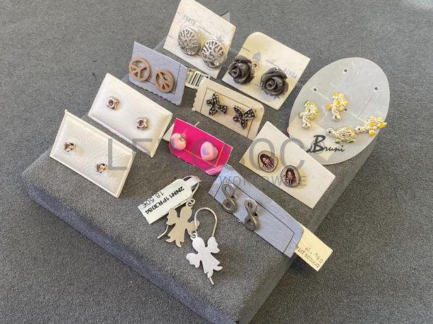 Brincos em prata e outros materiais