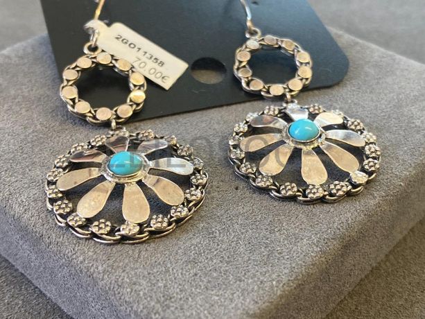 Brincos em prata e outros materiais