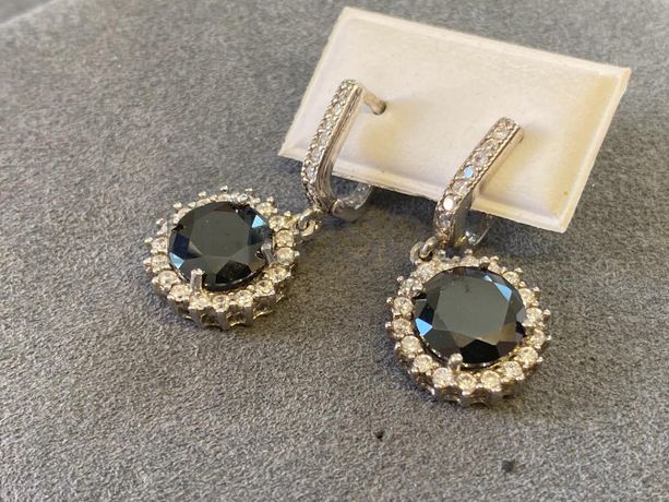 Brincos em prata e outros materiais