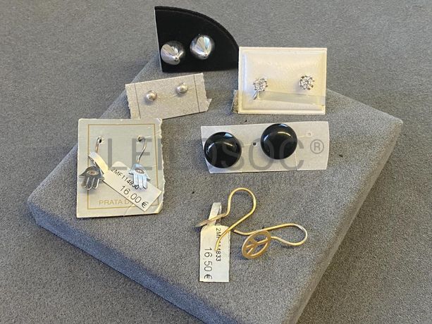 Brincos em prata e outros materiais