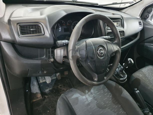Opel Combo 1.6 CDTI · Ano 2017