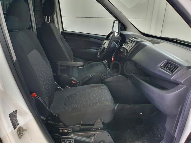 Opel Combo 1.6 CDTI · Ano 2017