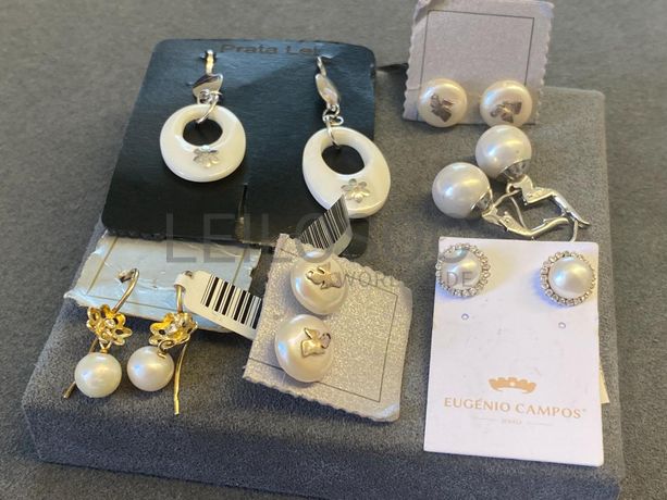 Brincos em prata e outros materiais