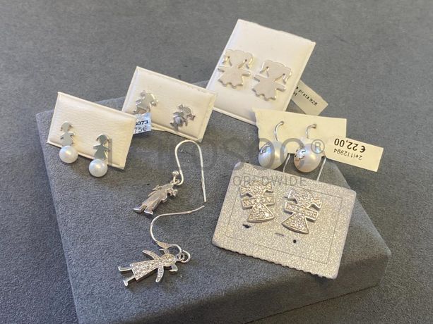 Brincos em prata e outros materiais