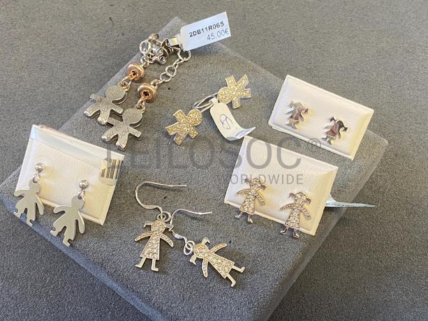 Brincos em prata e outros materiais