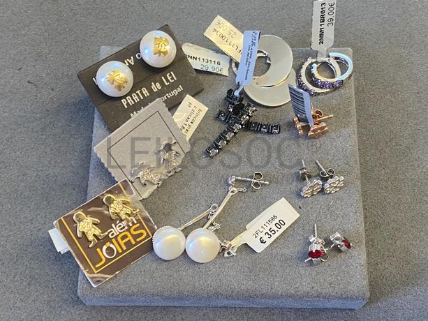 Brincos em prata e outros materiais