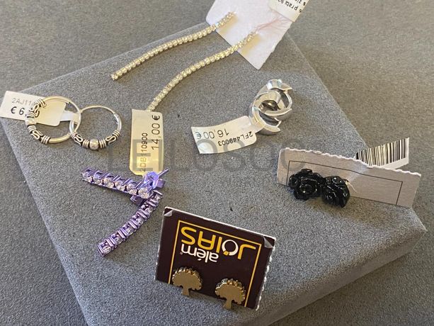 Brincos em prata e outros materiais