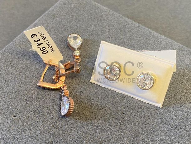 Brincos em prata e outros materiais