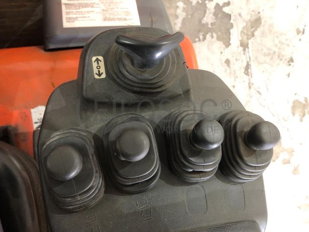 Empilhador Toyota 7FBEST15