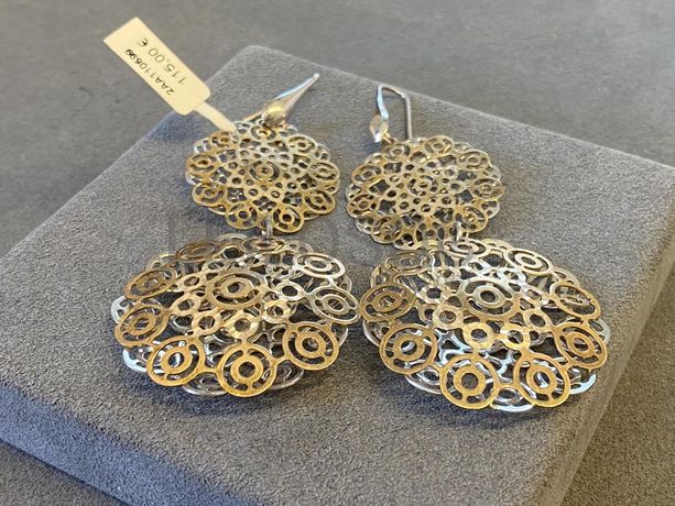 Brincos em prata e outros materiais