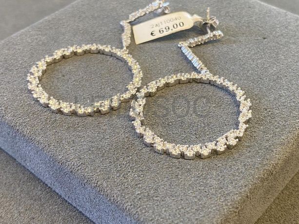 Brincos em prata e outros materiais