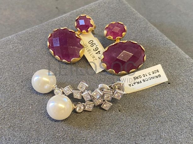 Brincos em prata e outros materiais