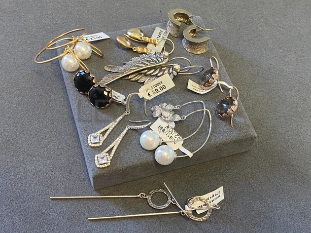 Brincos em prata e outros materiais