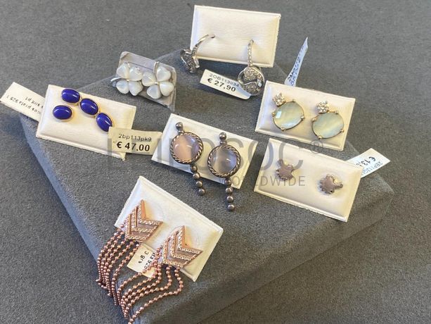 Brincos em prata e outros materiais