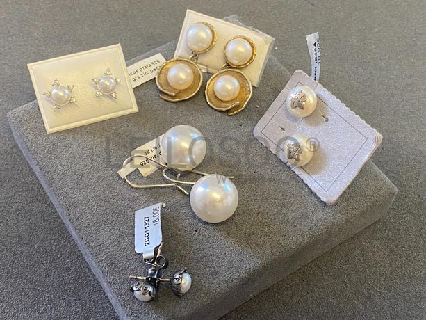 Brincos em prata e outros materiais