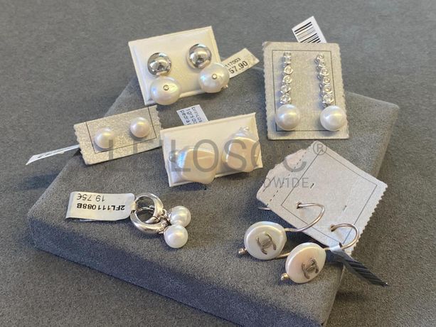 Brincos em prata e outros materiais