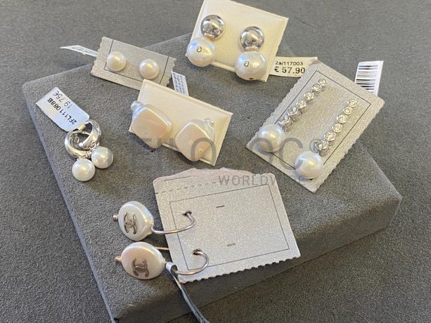 Brincos em prata e outros materiais