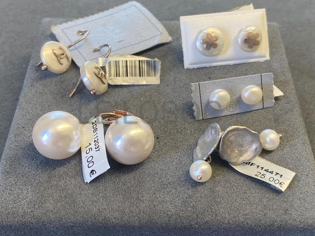 Brincos em prata e outros materiais