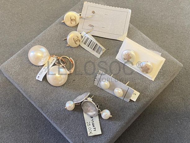 Brincos em prata e outros materiais