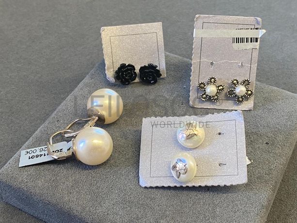 Brincos em prata e outros materiais