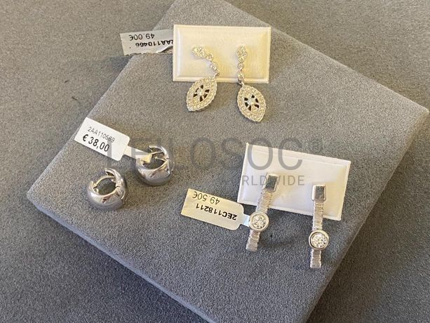 Brincos em prata e outros materiais