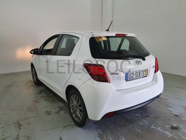 Toyota Yaris 1.0 · Ano 2017