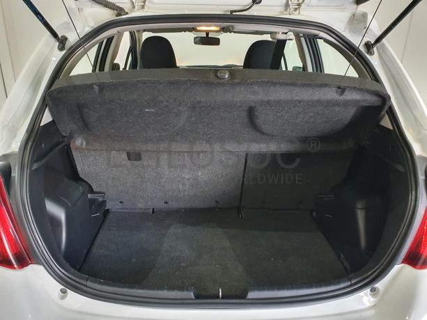Toyota Yaris 1.0 · Ano 2017