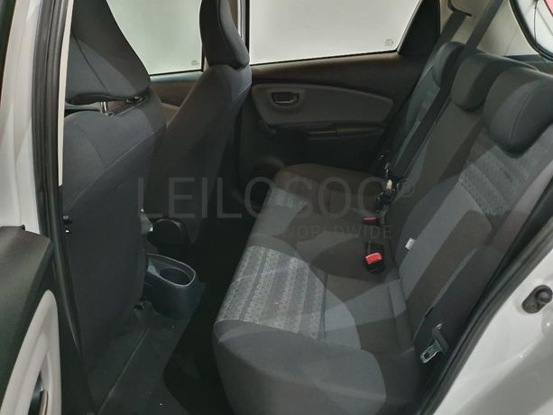 Toyota Yaris 1.0 · Ano 2017