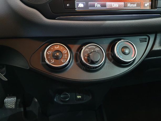 Toyota Yaris 1.0 · Ano 2017