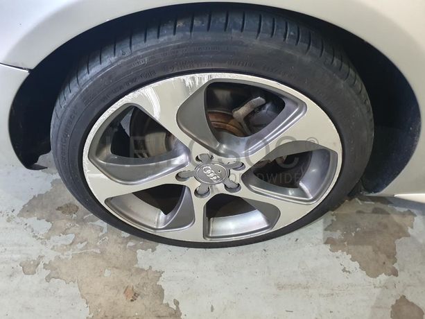 Audi A4 2.0TDI · Ano 2013