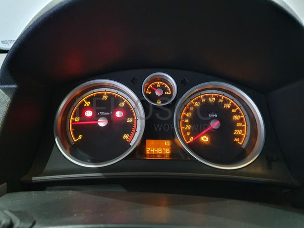 Opel Astra 1.3CDTI · Ano 2008