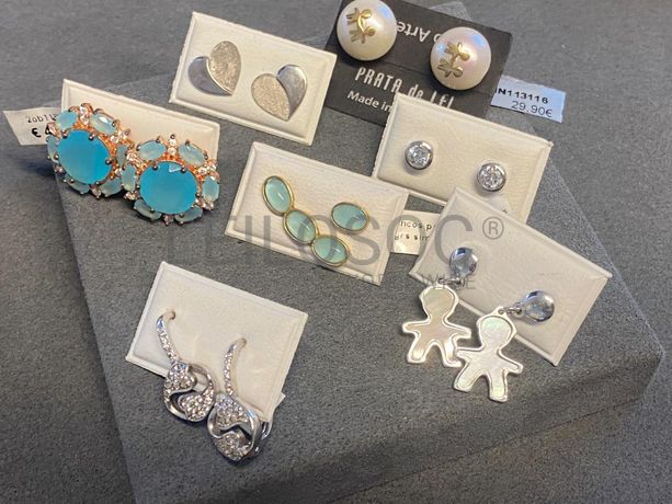 Brincos em prata e outros materiais