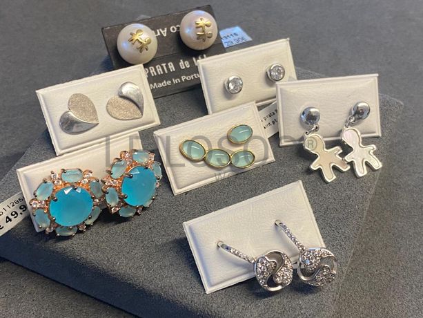 Brincos em prata e outros materiais