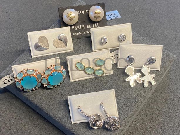 Brincos em prata e outros materiais