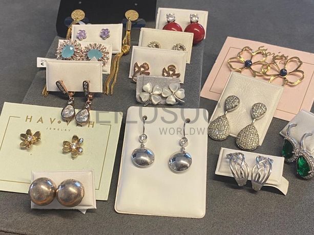 Brincos em prata e outros materiais