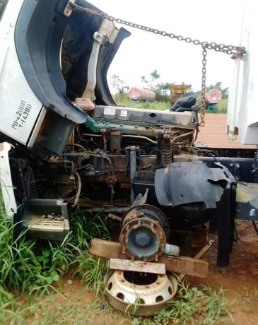 Peças e componentes - Volvo FM 400 - M'Banza Congo · Samba Caju