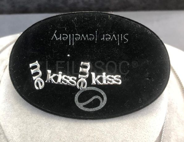 Brincos em prata e outros materiais + Colar