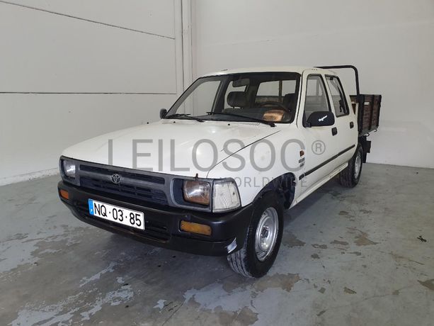 Toyota Hilux 2.4D · Ano 1990