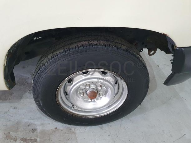 Toyota Hilux 2.4D · Ano 1990