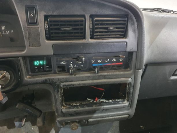 Toyota Hilux 2.4D · Ano 1990