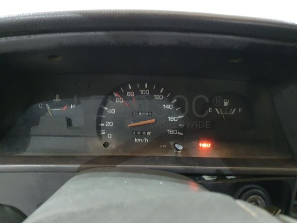 Toyota Hilux 2.4D · Ano 1990