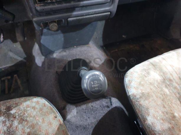 Toyota Hilux 2.4D · Ano 1990