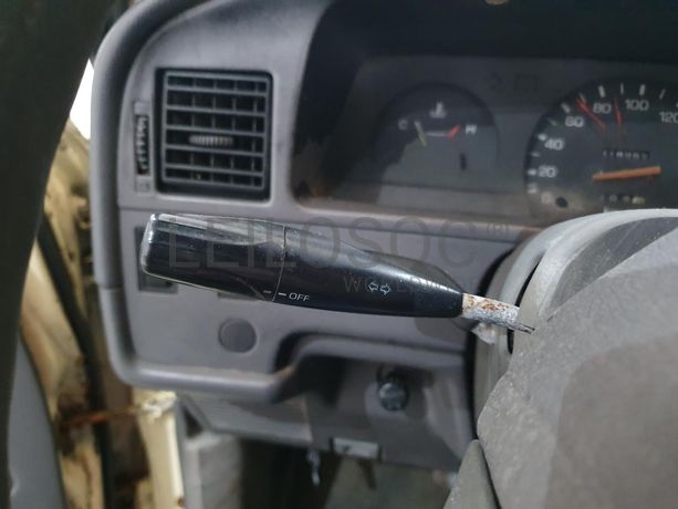 Toyota Hilux 2.4D · Ano 1990